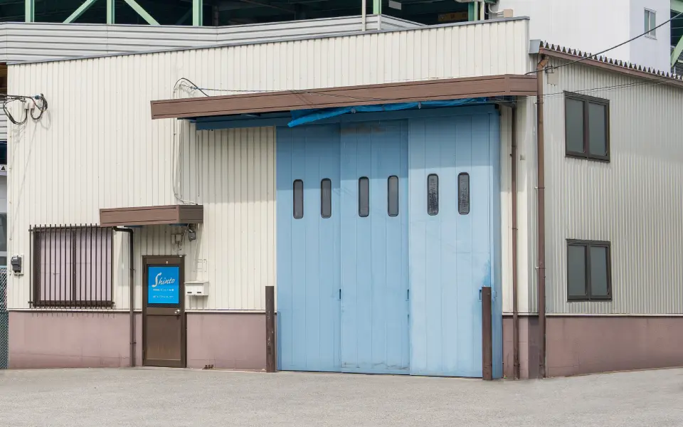山梨工場の外観